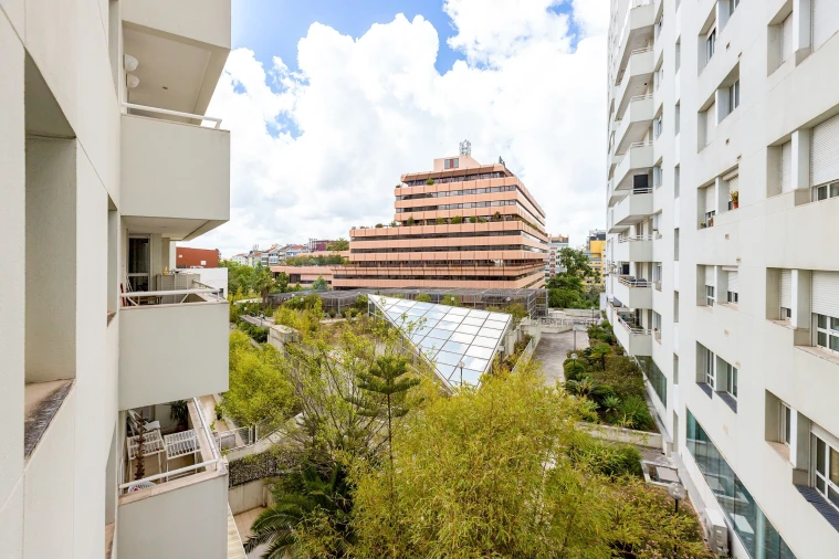 Apartamento T2 para Venda em Arroios Foto 25