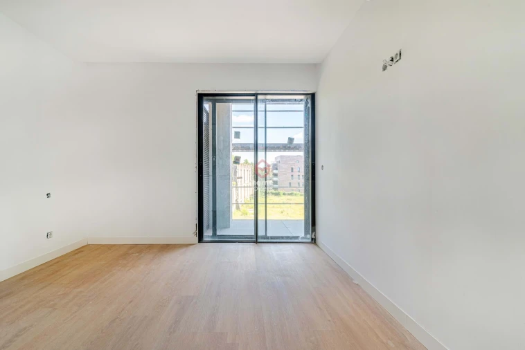 Apartamento T2 para Venda em Campanhã Foto 13