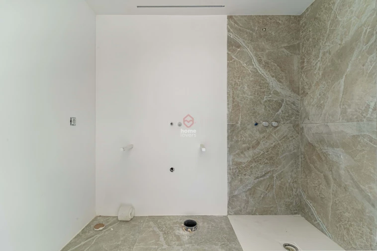 Apartamento T2 para Venda em Campanhã Foto 11