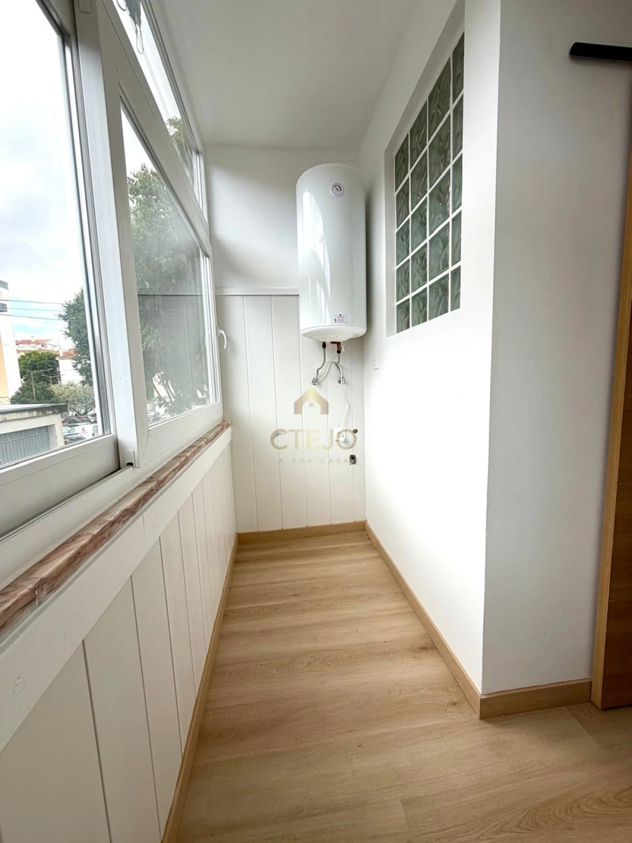 Apartamento T2 para Venda em Santa Iria de Azoia, São João da Talha e Bobadela Foto 4