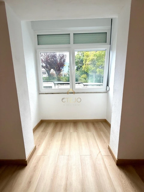 Apartamento T2 para Venda em Santa Iria de Azoia, São João da Talha e Bobadela