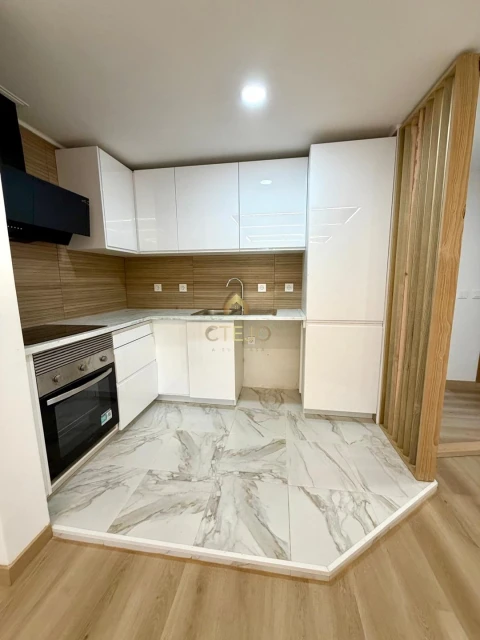 Apartamento T2 para Venda em Santa Iria de Azoia, São João da Talha e Bobadela