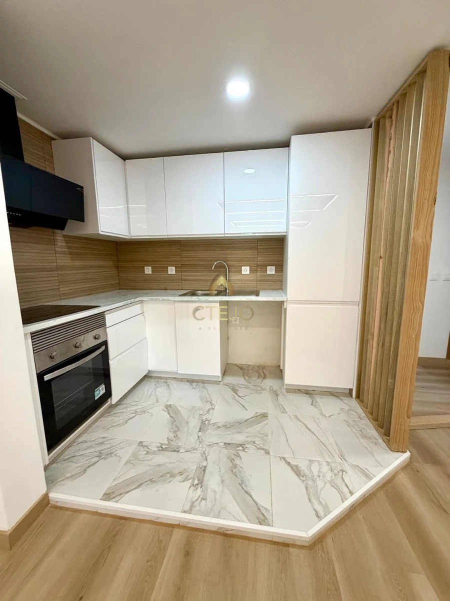 Apartamento T2 para Venda em Santa Iria de Azoia, São João da Talha e Bobadela Foto 3