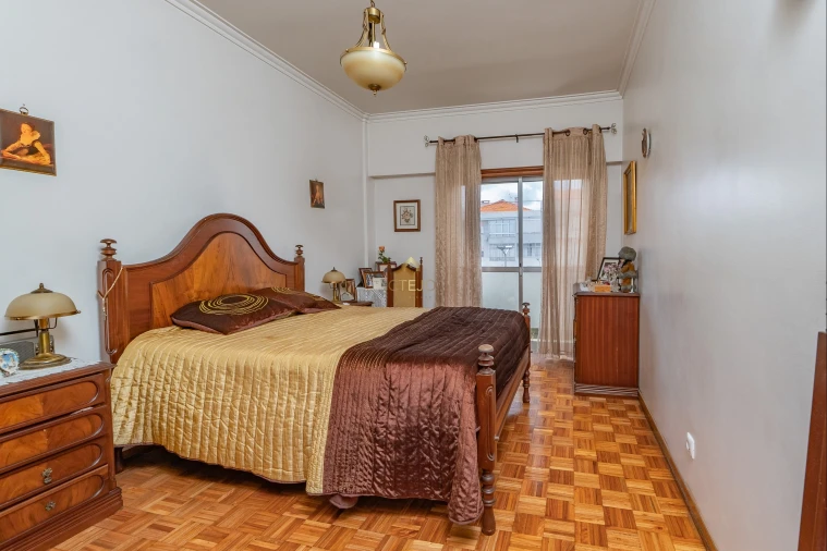 Apartamento T3 para Venda em Odivelas Foto 3