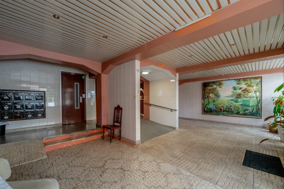 Apartamento T2 para Venda em Santo António dos Cavaleiros e Frielas Foto 29