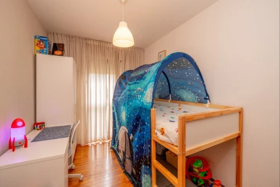Apartamento T2 para Venda em Santo António dos Cavaleiros e Frielas