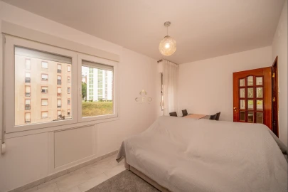 Apartamento T2 para Venda em Santo António dos Cavaleiros e Frielas