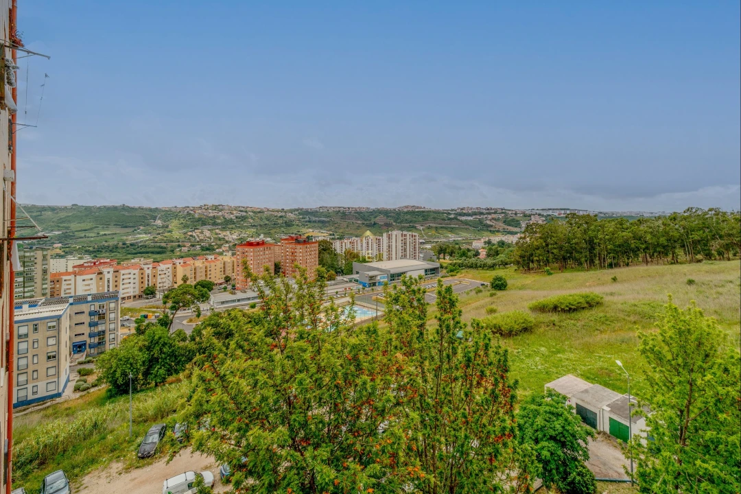 Apartamento T2 para Venda em Santo António dos Cavaleiros e Frielas Foto 7