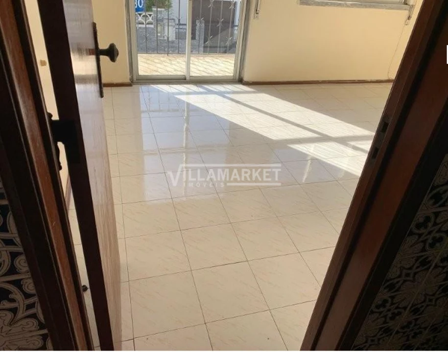 Apartamento T2 para Venda em Vila Nova da Rainha Foto 2