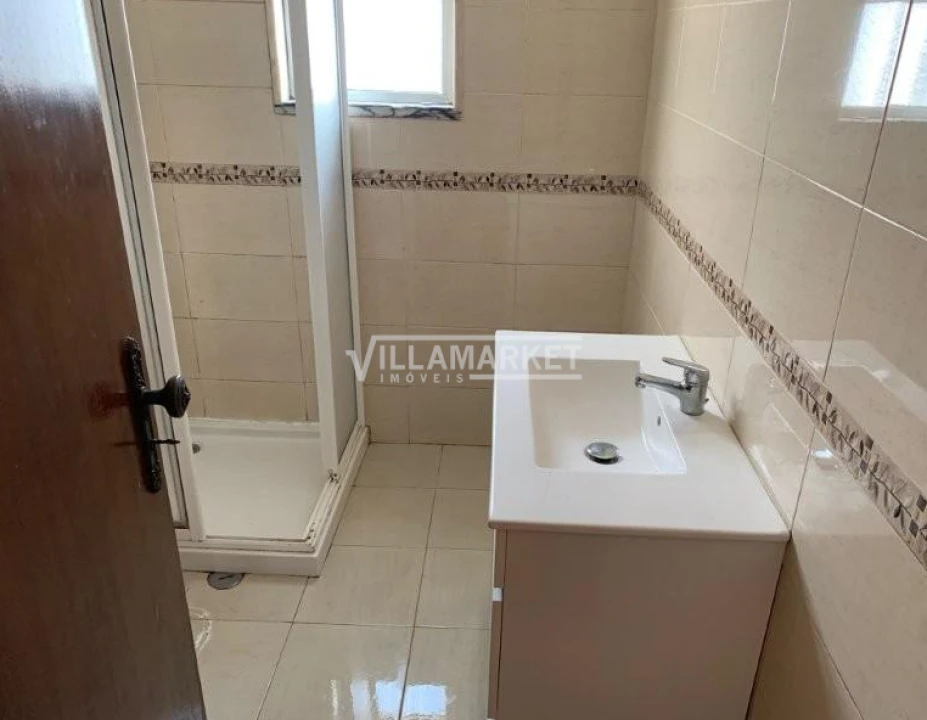 Apartamento T2 para Venda em Vila Nova da Rainha Foto 10