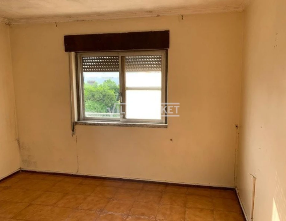 Apartamento T2 para Venda em Vila Nova da Rainha Foto 8