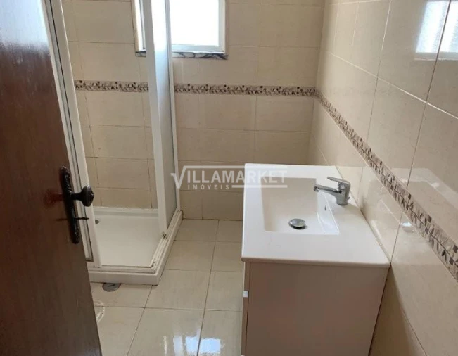 Apartamento T2 para Venda em Vila Nova da Rainha Foto 10