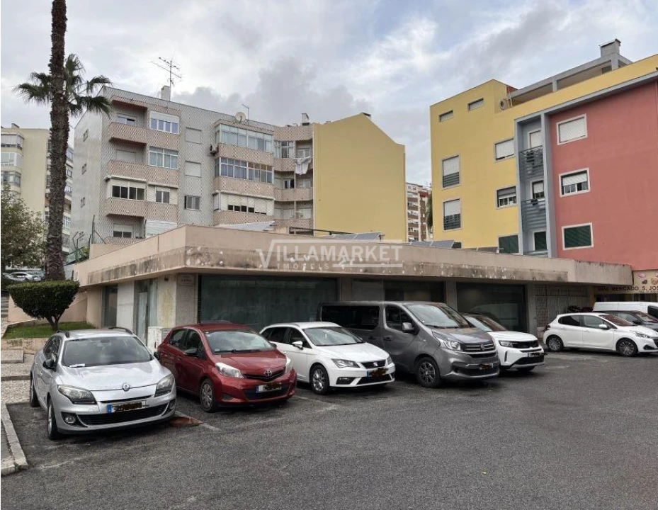 Negócio para Venda em Póvoa de Santo Adrião e Olival Basto Foto 1