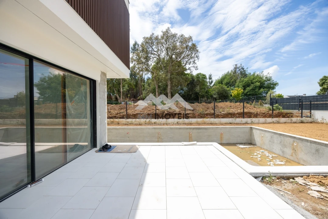 Moradia T4 para Venda em Santa Marinha e São Pedro da Afurada Foto 29