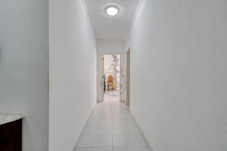 Apartamento T1 para Venda em Quarteira Foto 5