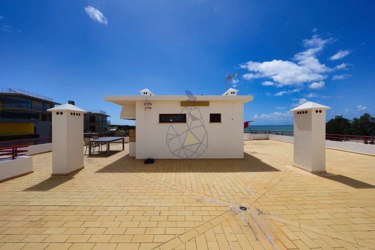 Apartamento T1 para Venda em Quarteira Foto 36