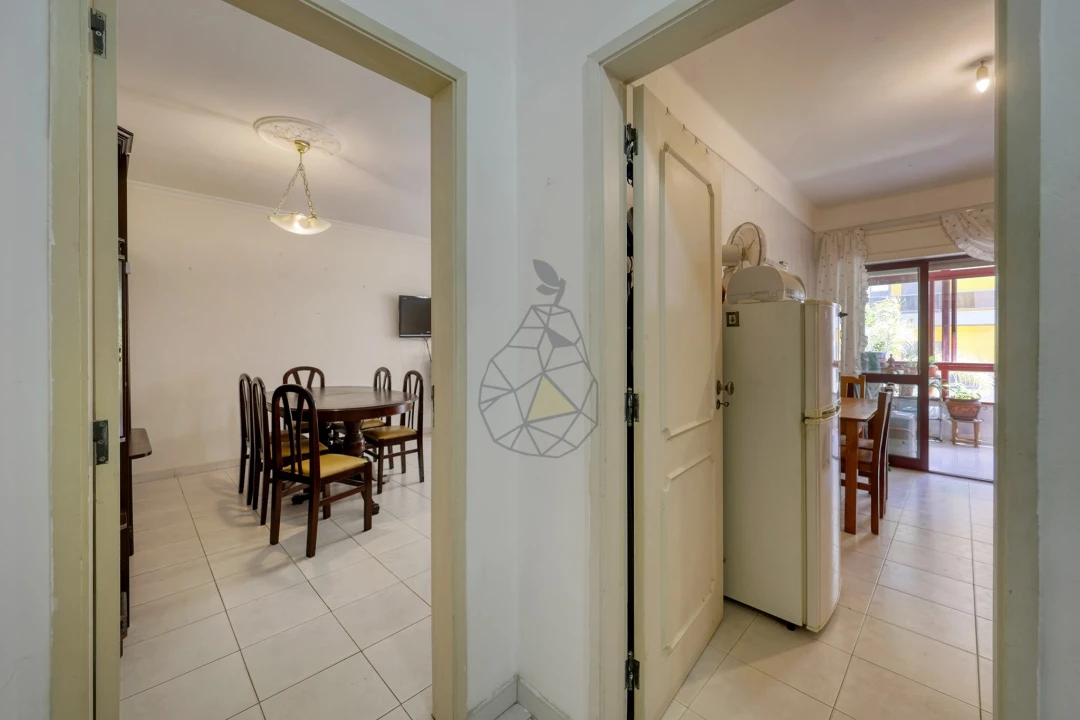Apartamento T1 para Venda em Quarteira Foto 14