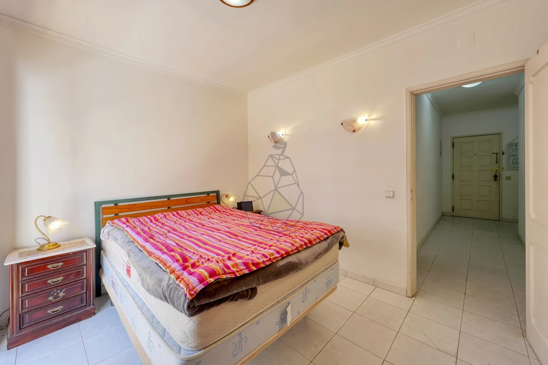 Apartamento T1 para Venda em Quarteira Foto 11
