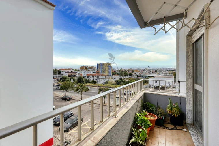 Apartamento T3 para Venda em Portimão Foto 5