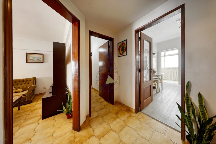 Apartamento T3 para Venda em Portimão Foto 4