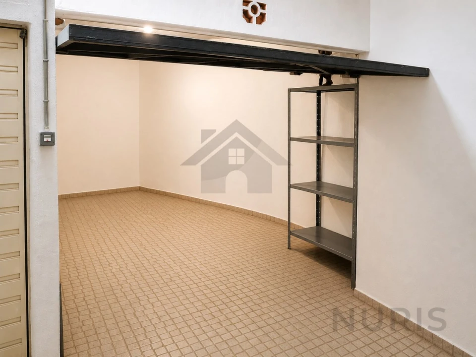 Garagem para Arrendamento em Portimão Foto 1