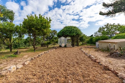 Moradia T6 para Venda em Albufeira e Olhos de Água