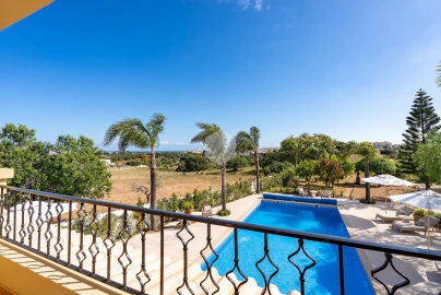 Moradia T6 para Venda em Albufeira e Olhos de Água