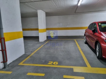 Garagem para Arrendamento em Areeiro