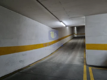 Garagem para Arrendamento em Areeiro