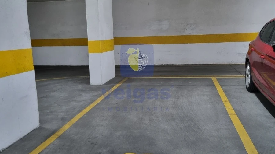 Garagem para Arrendamento em Areeiro