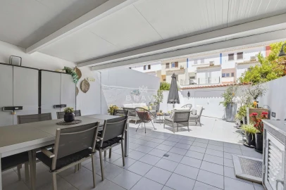 Moradia T3 para Venda em Quarteira