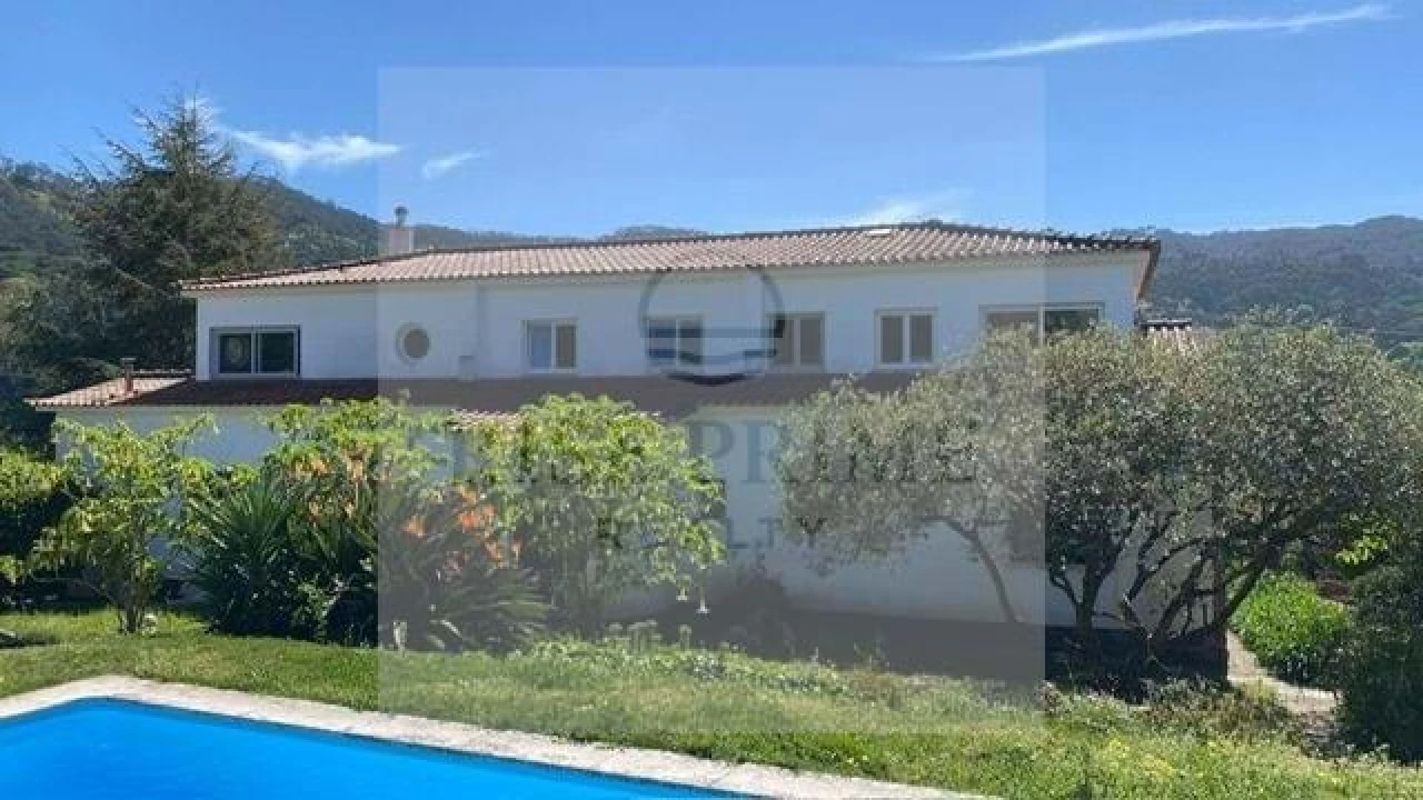 Moradia T5 para Arrendamento em Agualva e Mira-Sintra Foto 24