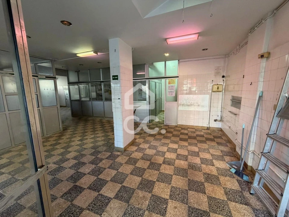 Negócio para Arrendamento em Camarate, Unhos e Apelação Foto 1