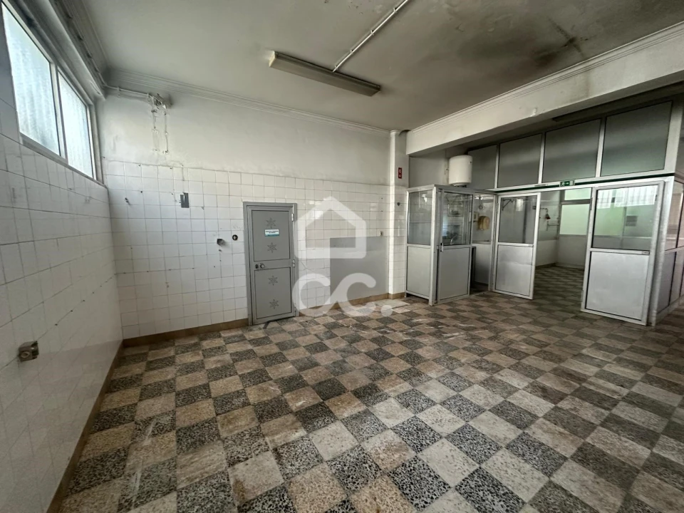 Negócio para Arrendamento em Camarate, Unhos e Apelação Foto 12