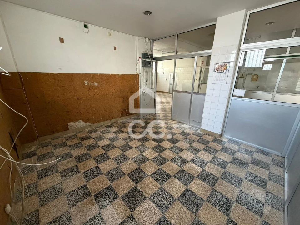 Negócio para Arrendamento em Camarate, Unhos e Apelação Foto 9
