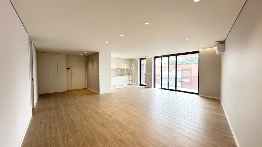 Apartamento T3 para Venda em Ferreiros e Gondizalves Planta 1