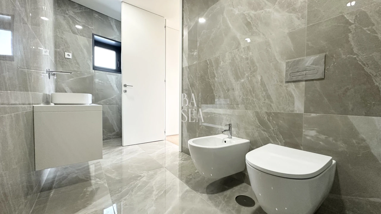 Apartamento T3 para Venda em Ferreiros e Gondizalves Foto 11