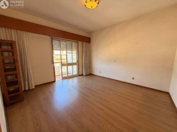 Apartamento T2 para Venda em Faro (Sé e São Pedro)