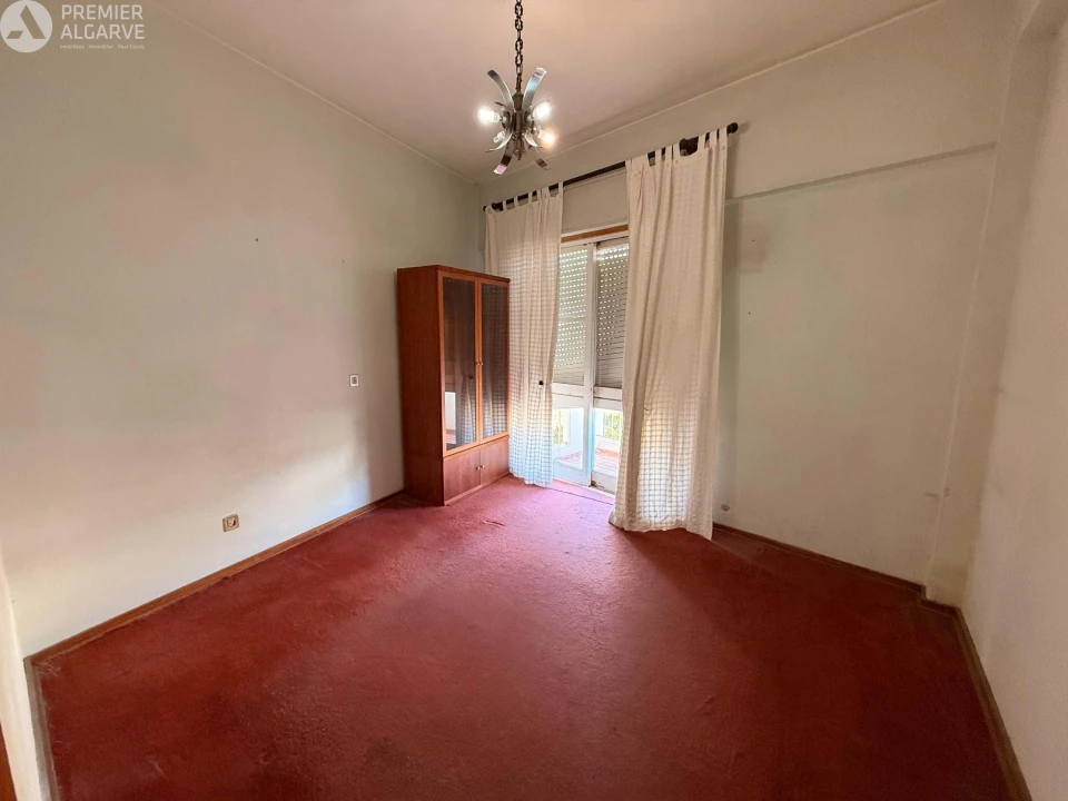 Apartamento T2 para Venda em Faro (Sé e São Pedro) Foto 3
