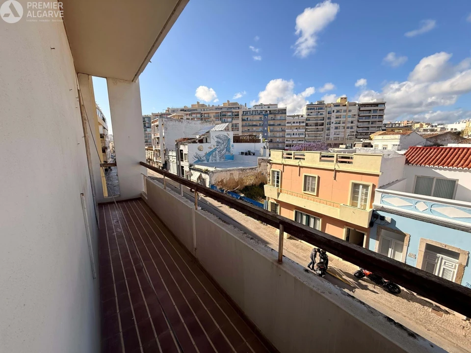 Apartamento T2 para Venda em Faro (Sé e São Pedro) Foto 11