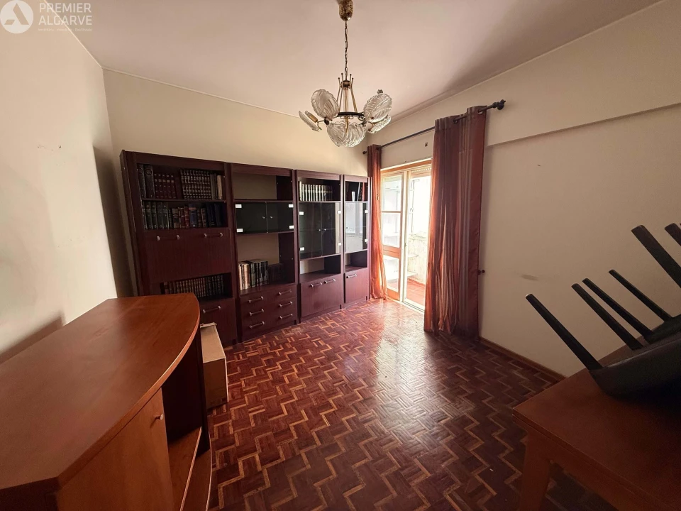 Apartamento T2 para Venda em Faro (Sé e São Pedro) Foto 4
