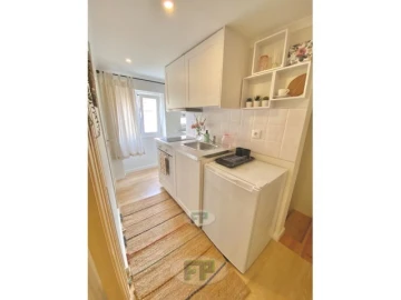 Apartamento T1 para Arrendamento em Arroios