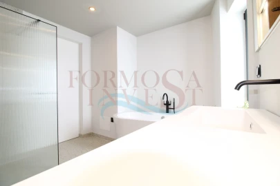 Moradia T4 para Venda em Moncarapacho e Fuseta