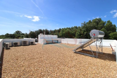 Moradia T4 para Venda em Moncarapacho e Fuseta