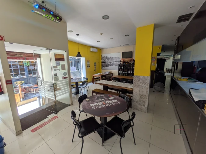 Negócio para Venda em Requeixo, Nossa Senhora de Fátima e Nariz Foto 5