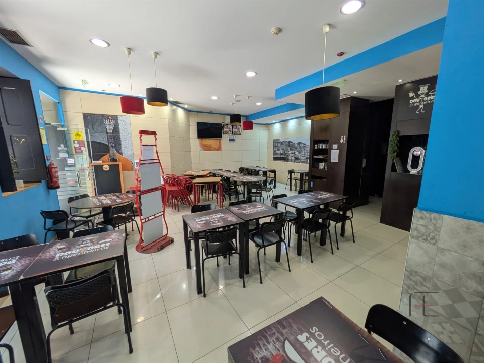 Negócio para Venda em Requeixo, Nossa Senhora de Fátima e Nariz Foto 1