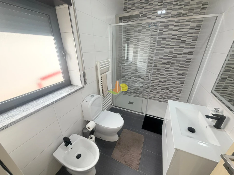 Apartamento T3 para Venda em Tavarede Foto 17
