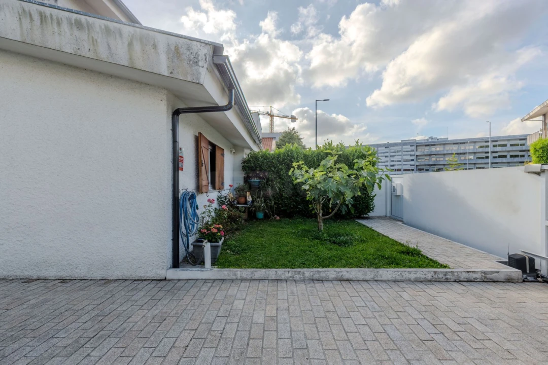 Moradia T4 para Venda em Vila Nova de Famalicão e Calendário Foto 4