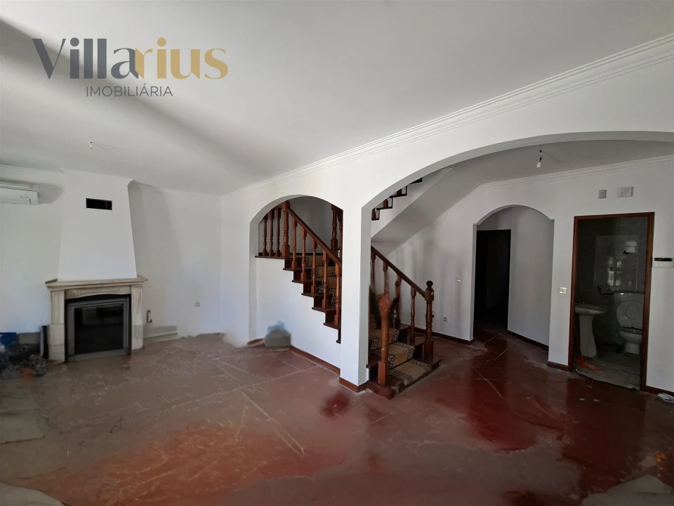 Moradia T4 para Venda em São João Baptista Foto 9