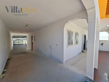 Moradia T4 para Venda em São João Baptista